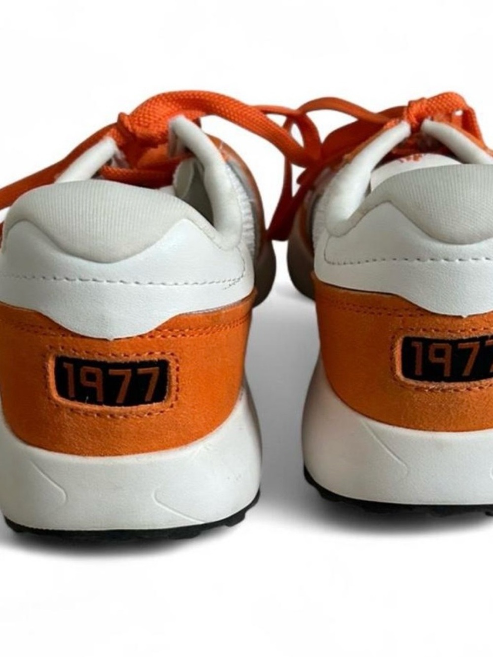 Le Tigre Women’s Orange and White Suede Mesh Sneakers. Sz. 6 - Picture 3 of 7